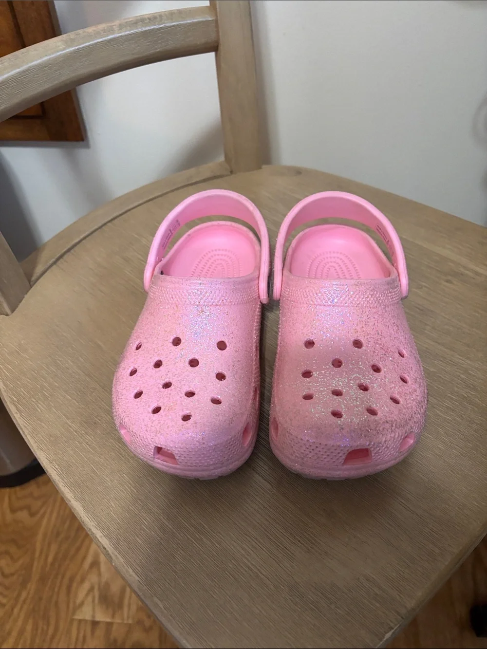 Crocs Classic Glitter Clog - Kids size J2